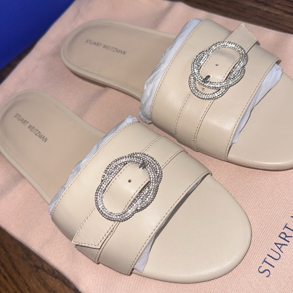 NIB Stuart Weitzman Crystal Buckle Leather Slides Sandals Beige Sz 8.5 & 9.5 - Picture 3 of 6